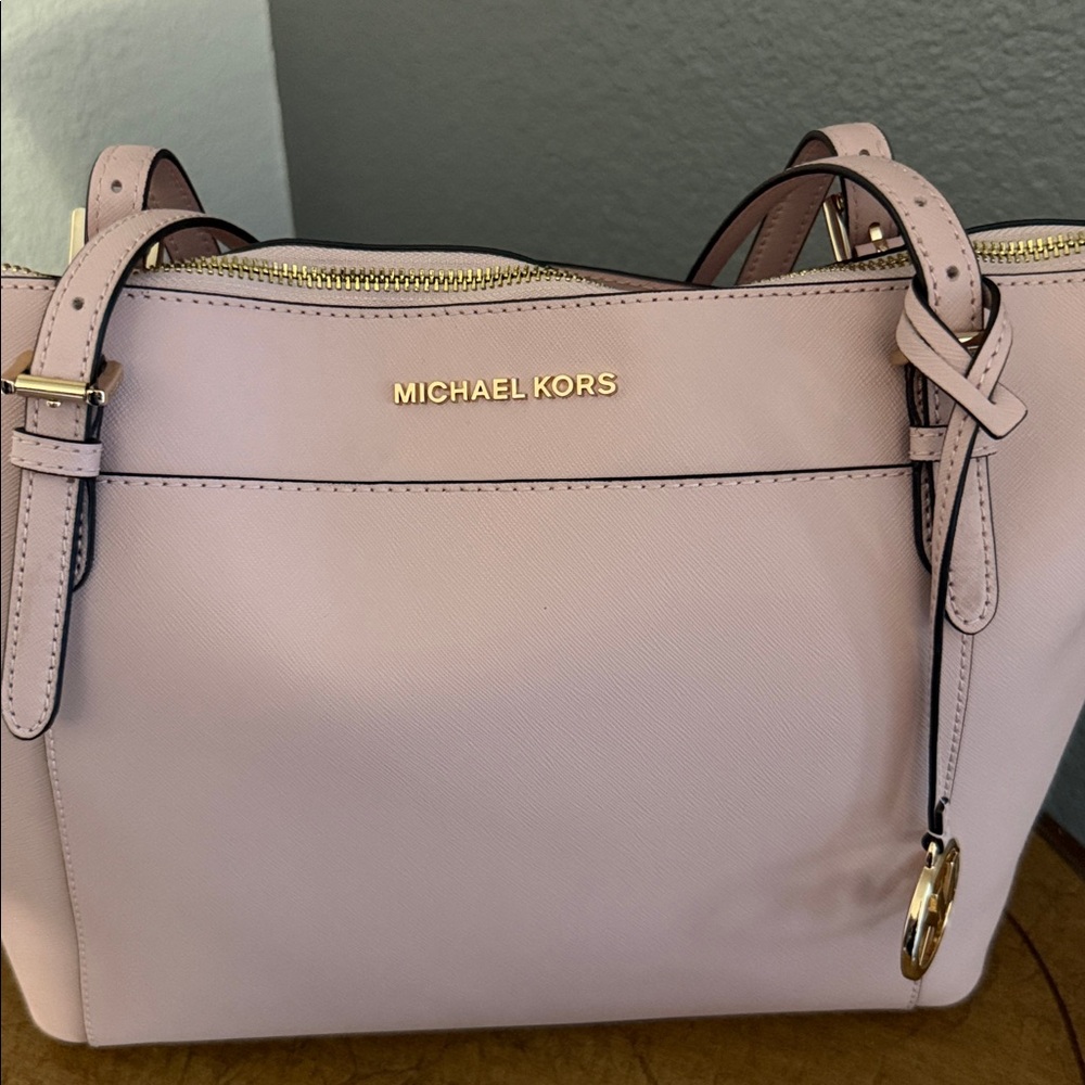 Michael Kors Soft Pink Tote Bag - Picture 2 of 6